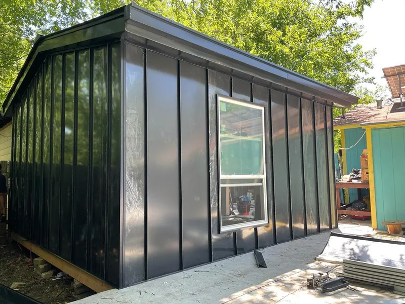 Black standing seam metal wall panels for Roof Inspection in Price